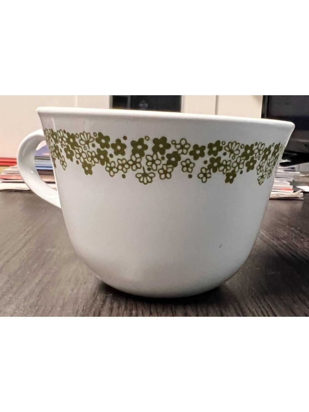 Vintage 1970s Corelle Spring Blossom / Crazy Daisy Green 8 oz Coffee/Tea Cup
